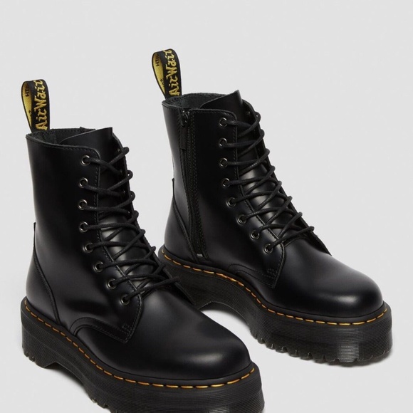 Dr. Martens Jadon Platform Leather Women's Boot - Black Polished Smooth Size US7 - Picture 3 of 10